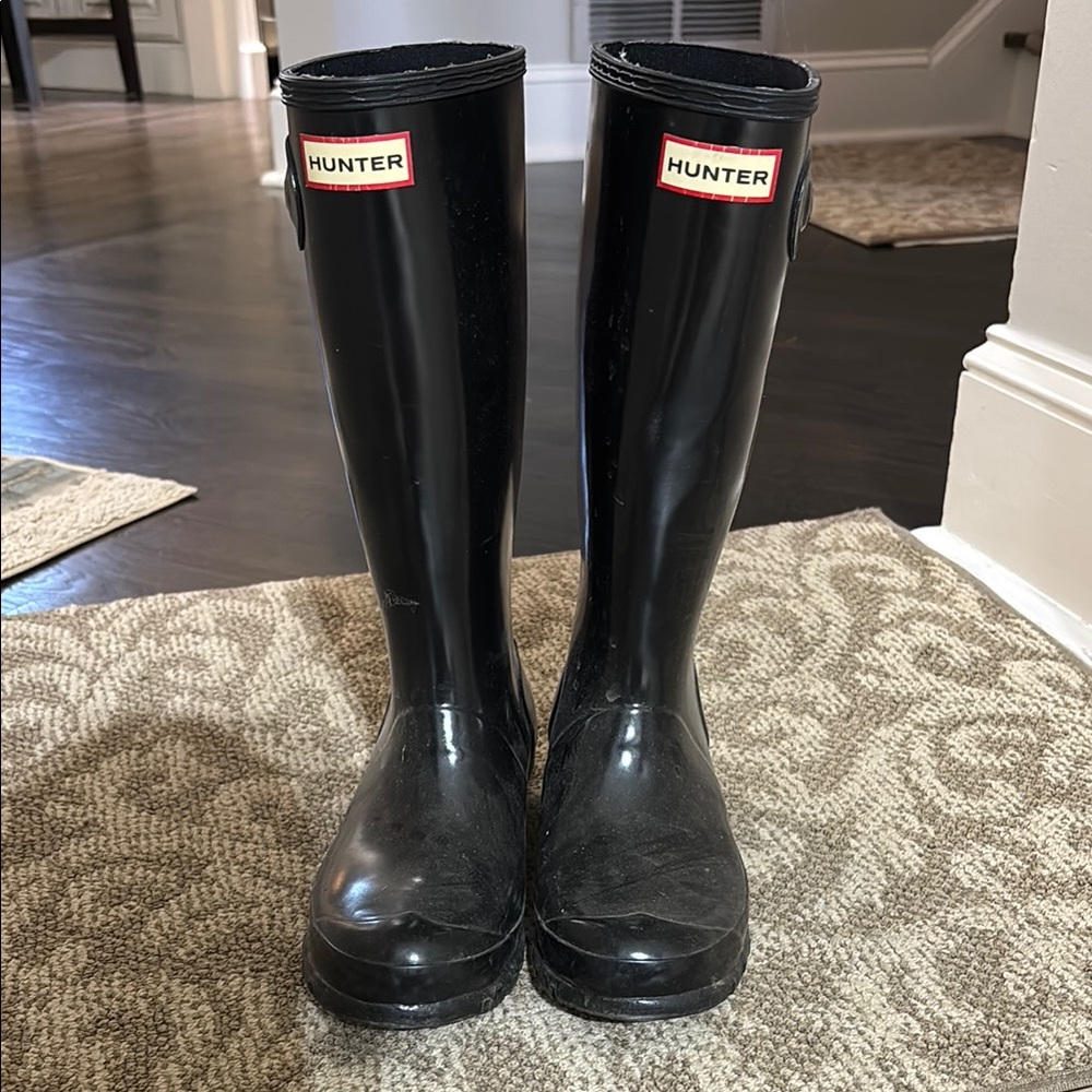 Hunter Black Rain Boots - Picture 2 of 5